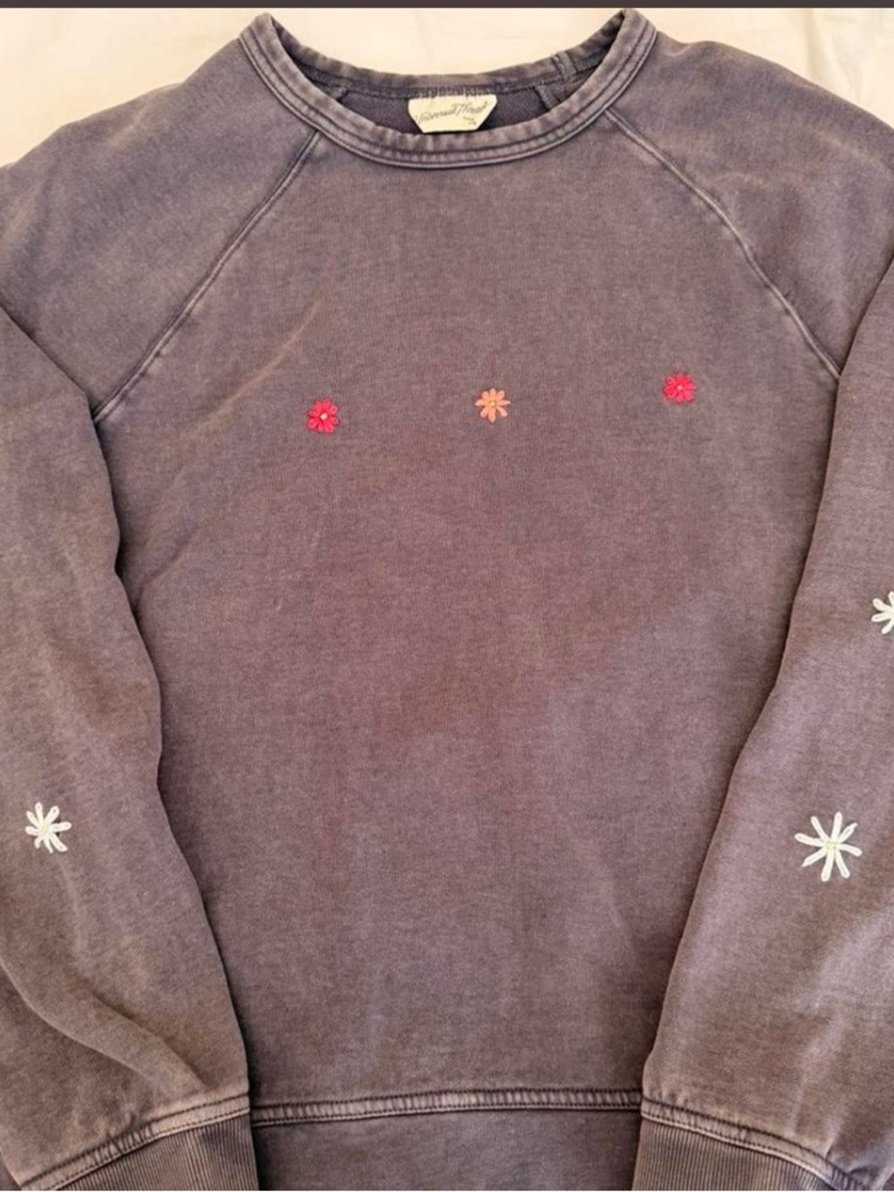 Vintage-Inspired Purple Floral Embroidered Women’s Sweatshirt